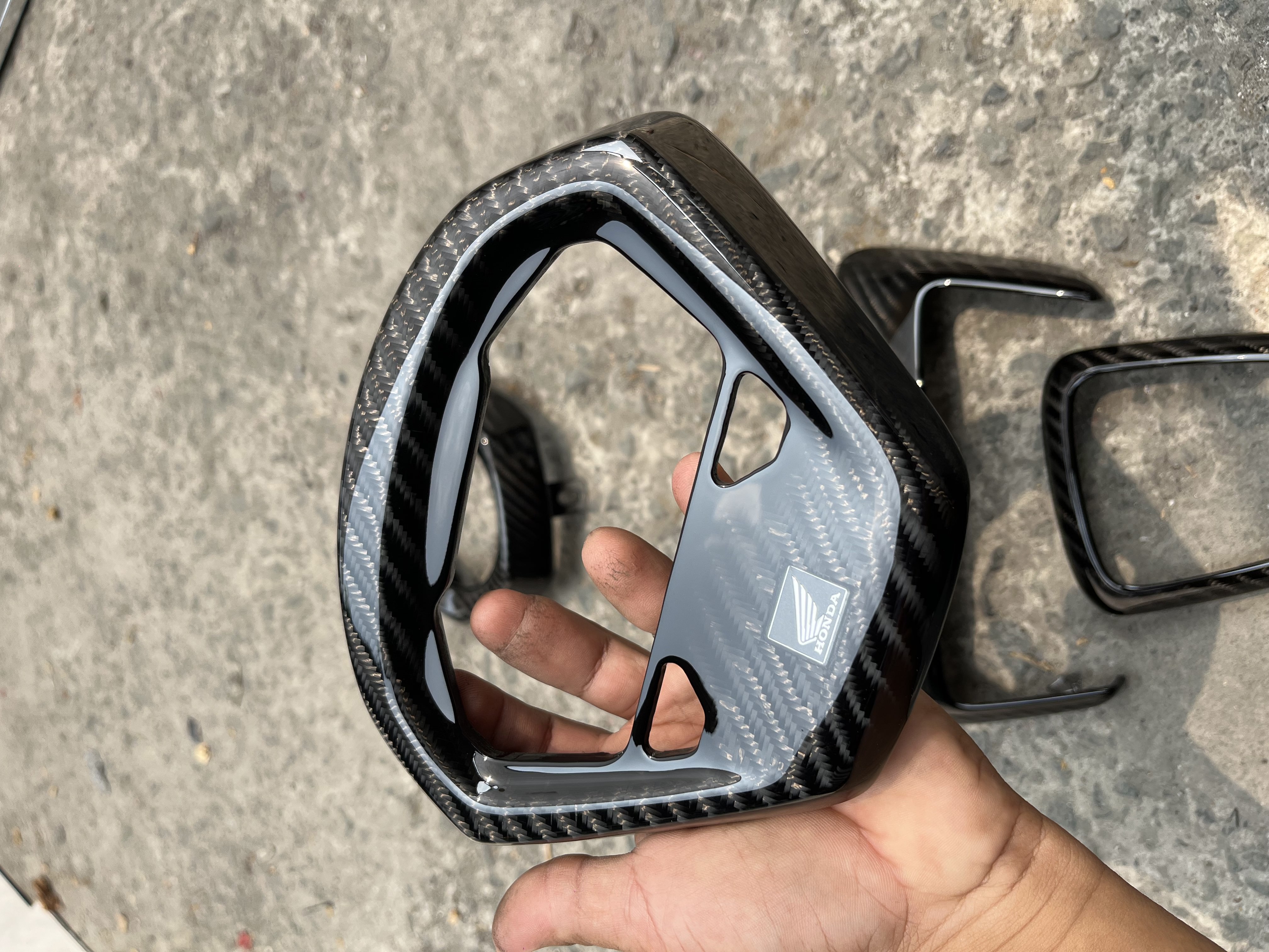 Carbon Detail